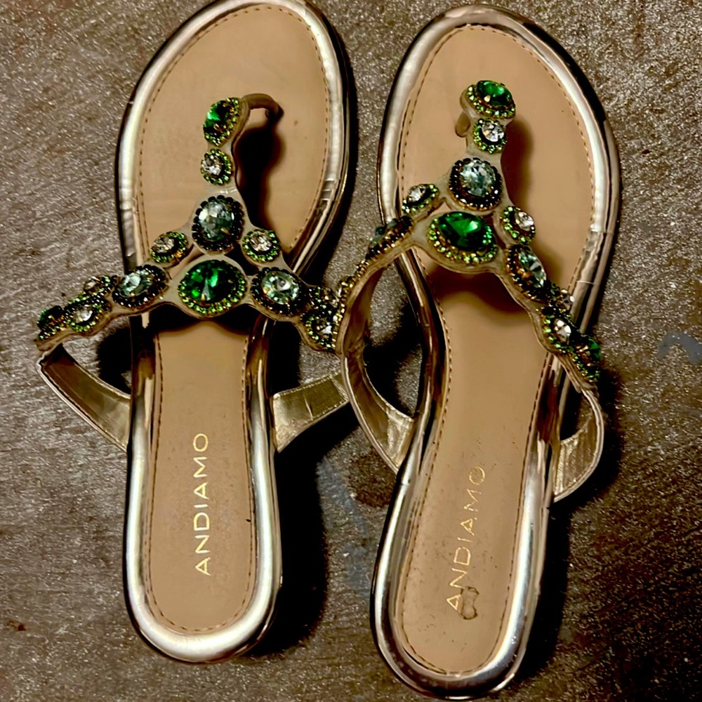 Size 10 Green Wedge sandals